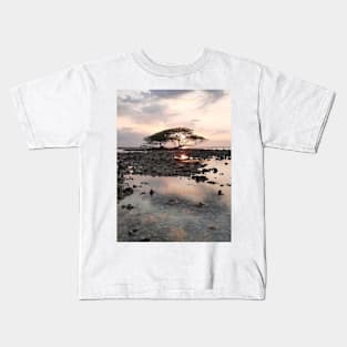 Single tree at Gili Trawangan beach Kids T-Shirt